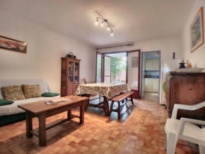 Appartement RDC pour 4 pers avec cour et BBQ, proche plage et commerces, Saintes-Maries-de-la-Mer - FR-1-475-25